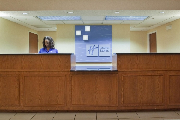 Holiday Inn Express & Suites KINSTON
